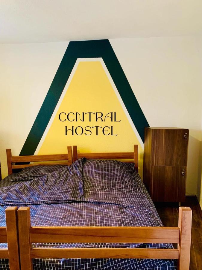 Central Hostel Peje Bagian luar foto
